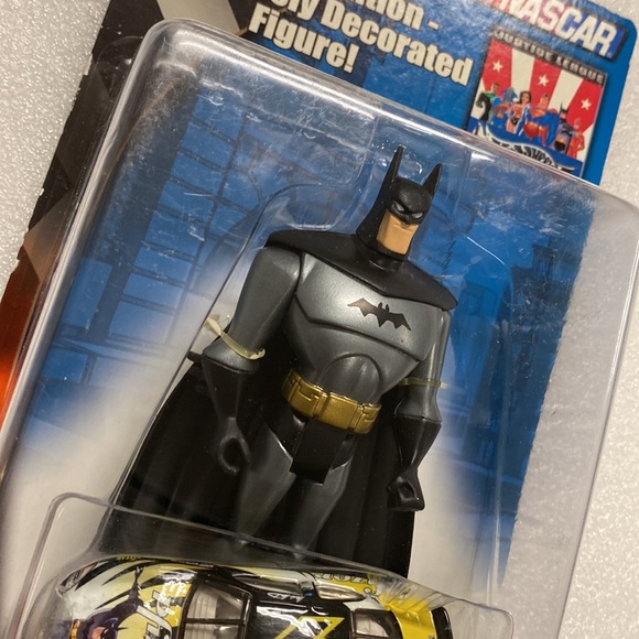 Hot Wheels Racing NASCAR Mark Martin Justice League Batman Car & Figure NEW - Picture 3 of 8